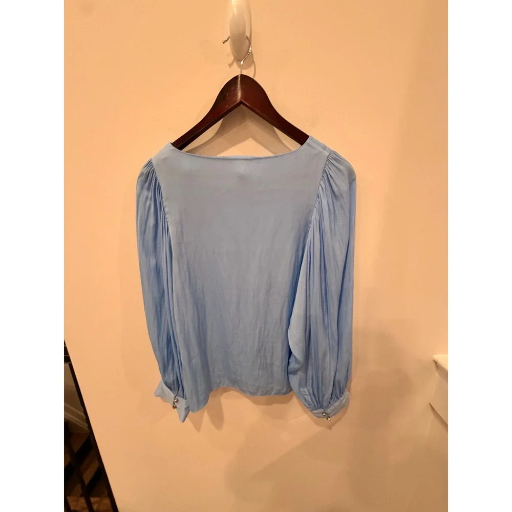 Lilly Pulitzer Light Blue Satin Puff Sleeve Blouse Gold Button Cuffs Small‎